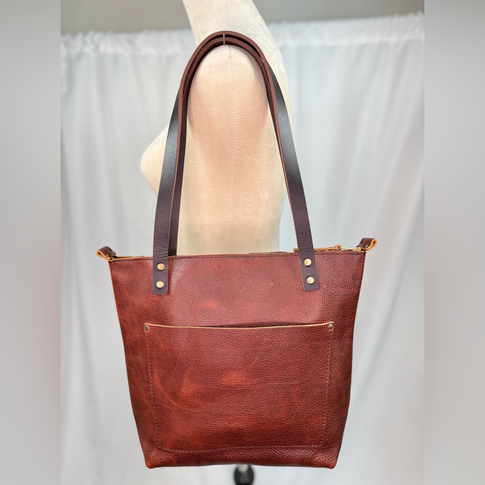 PORTLAND LEATHER GOODS LEATHER TOTE BAG ZIPPER- NUTMEG